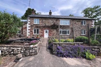 Glendale Close House, Knock